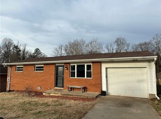 7 Fox Hill Ter, Parkersburg, WV
