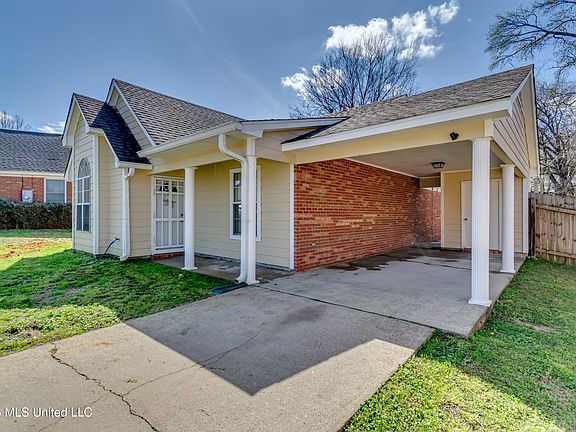 4th image of 407 Pelican Way