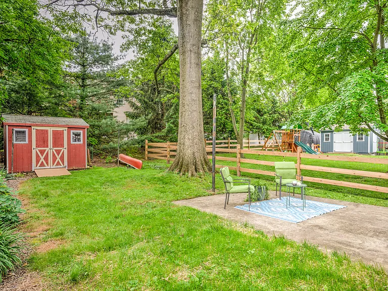 440 Pine St — Photo 34