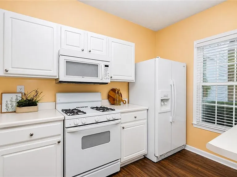 1745 Kilmington Ct — Photo 9