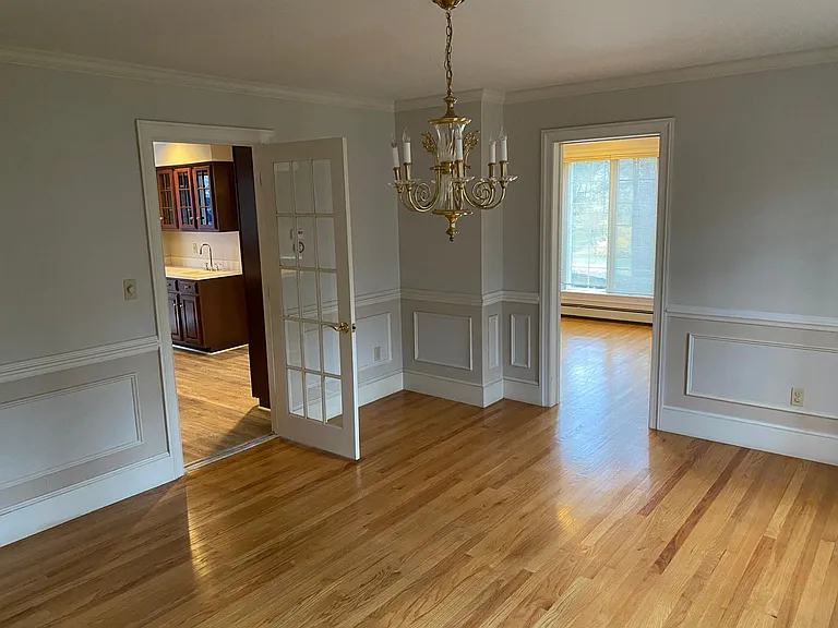 47 Stonegate Rd — Photo 18