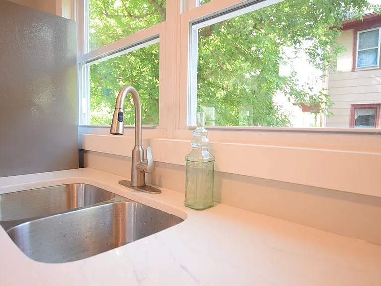 1002 N Aurora St — Photo 128