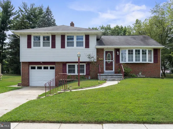 158 Ashbrook Rd, Cherry Hill, NJ 08034