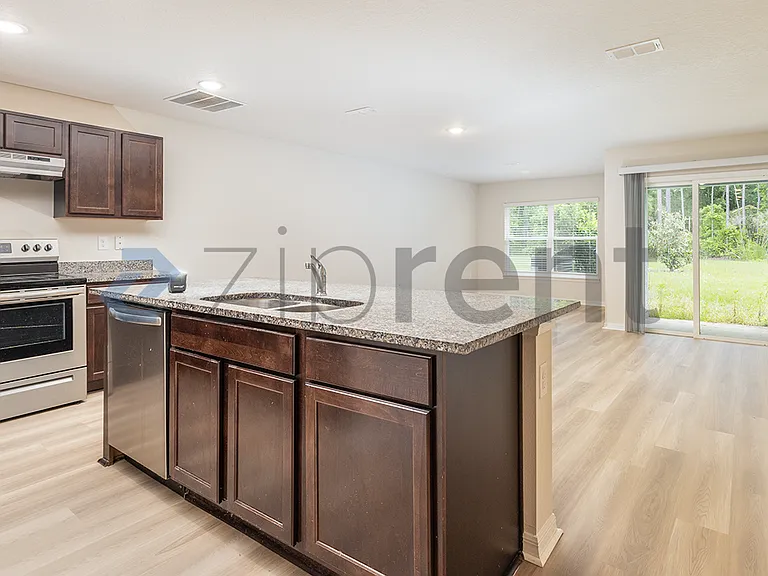 129 Wellwood Ln #B — Photo 3