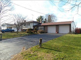 3rd image of 3709 Matthes Ave