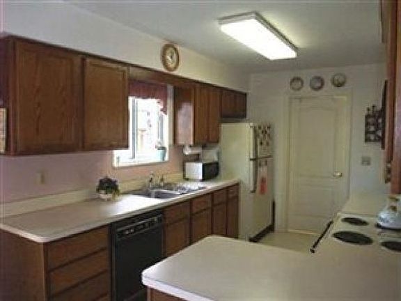 4th image of 10392 W Cobblestone Ln