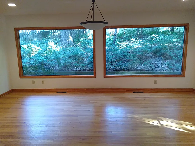843 Shady Lawn Rd — Photo 3