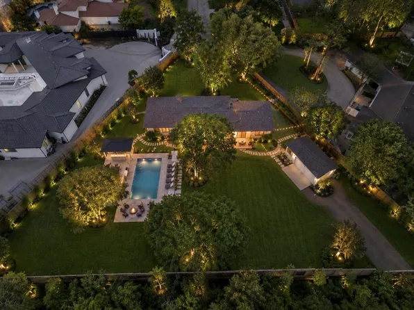 31 E Shady Ln, Houston, TX 77063