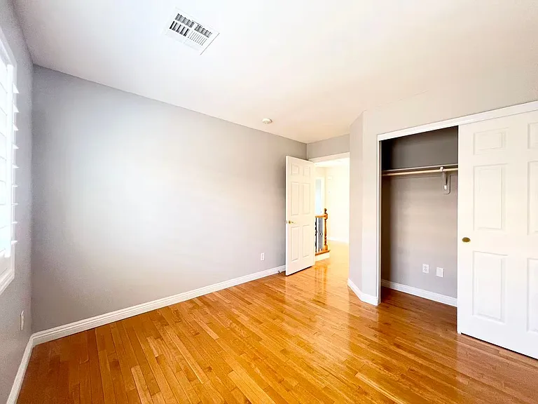 538 Los Hermanos St — Photo 24