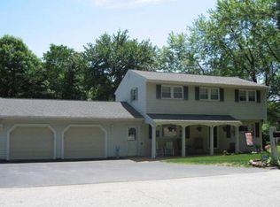 7 Daniel Webster Dr, Hudson, NH 03051