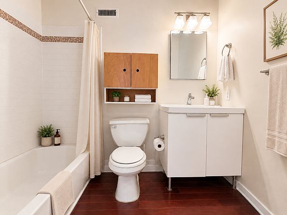 3rd image of 727 S 22nd St #1
