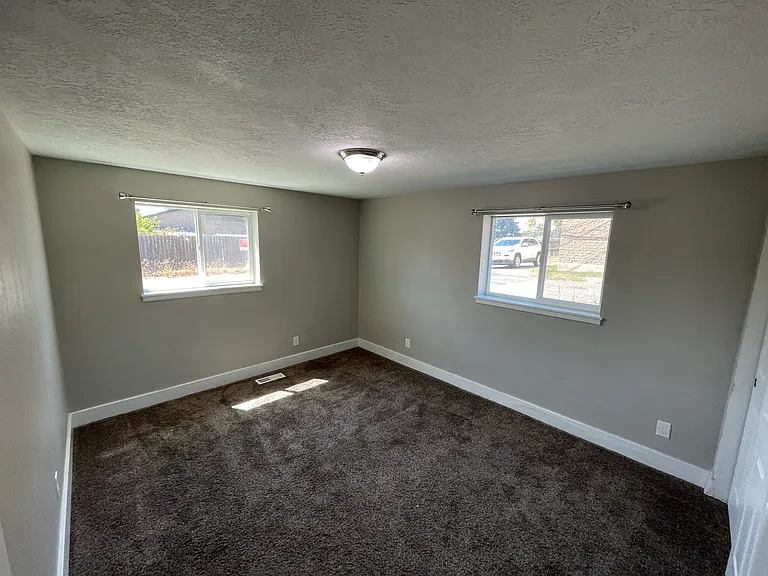 2115 N 250 W #2 — Photo 9