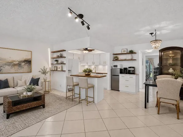 290 OAKRIDGE Q #290, Deerfield Beach, FL 33442