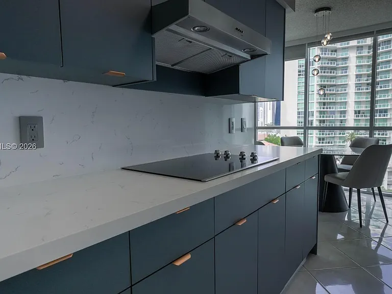 16400 Collins Ave #946 — Photo 6