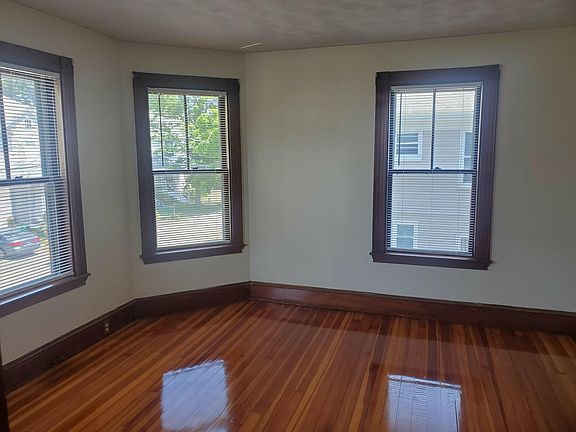 3rd image of 64 Winslow Ave