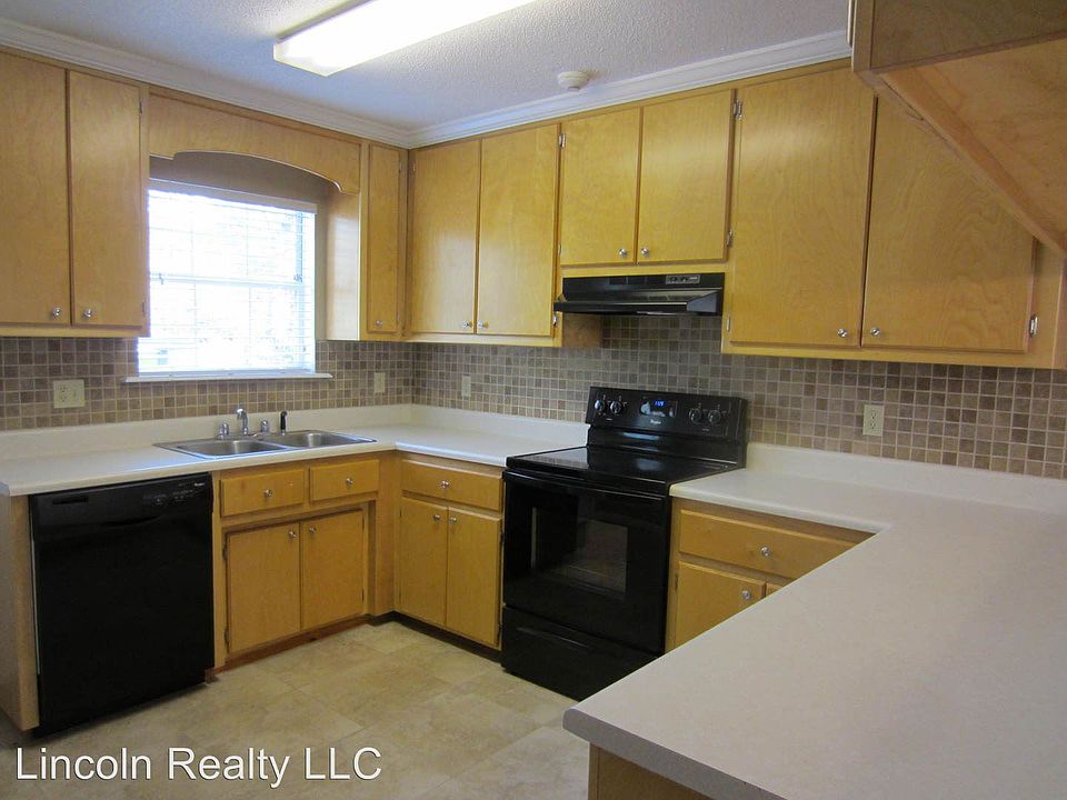 2nd image of 1006 Cherokee St APT 7