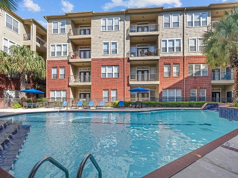 Galleria Parc Apartments — Photo 19