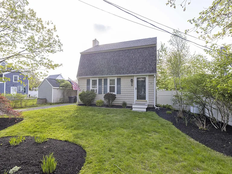 16 Grasshopper Ln — Photo 2