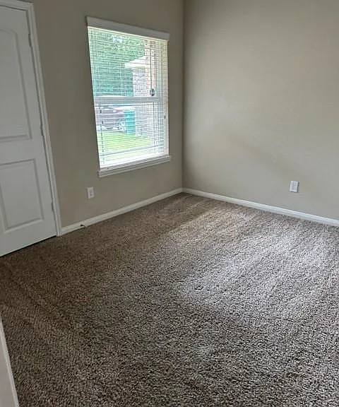 909 Jefferson Ave — Photo 4