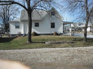 417 E Beech St, Clarence, MO 63437