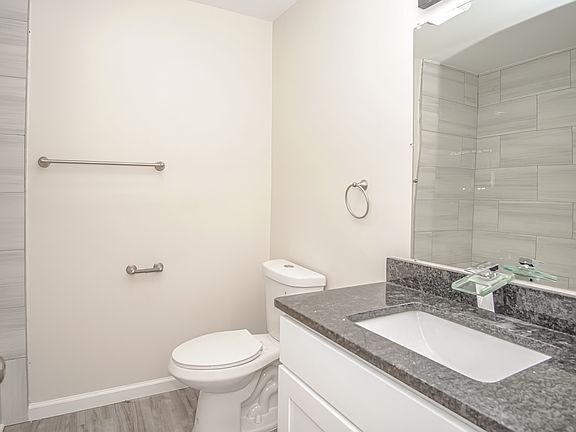 3rd image of 300 Broadway APT D-8