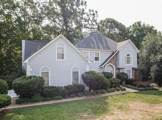 9080 Par Dr, Douglasville, GA 30134