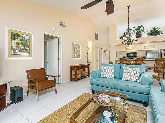 4th image of 7500 Captains Harbor Dr APT 804
