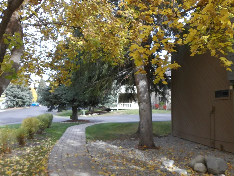 340 River St W #107 — Photo 36