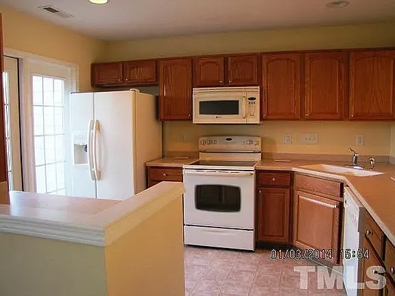 104 Anamoor Dr — Photo 4