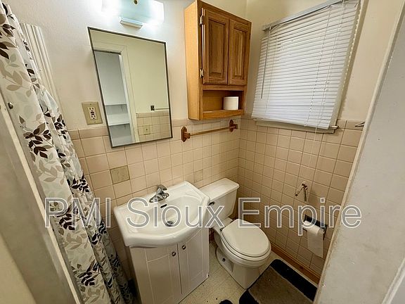 5th image of 133 S Summit Ave #2
