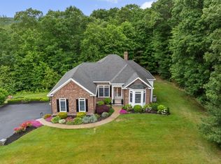 7 Bella Rosa Dr, Millbury, MA 01527