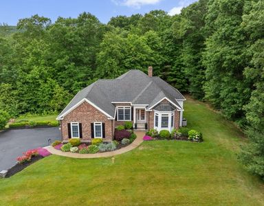 7 Bella Rosa Dr, Millbury, MA, 01527