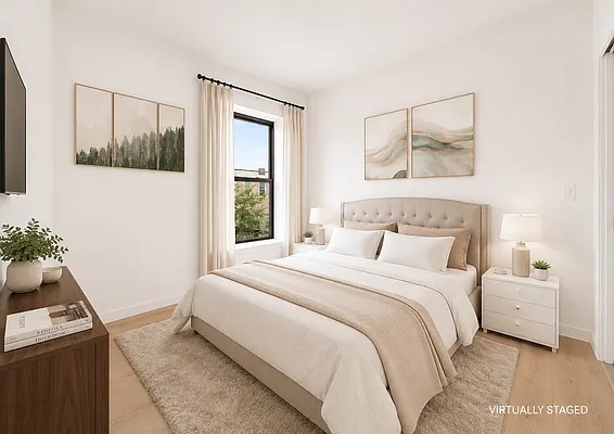 Bedroom, photo 1