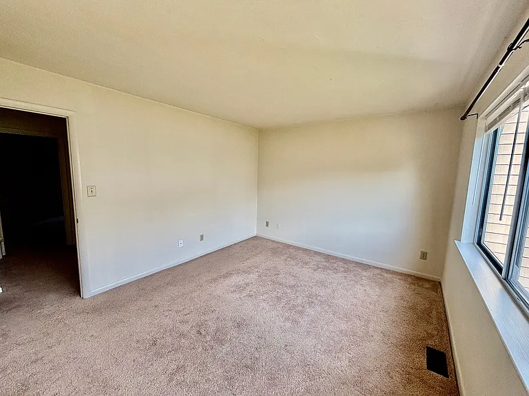 3837 Staffordshire Ln — Photo 7