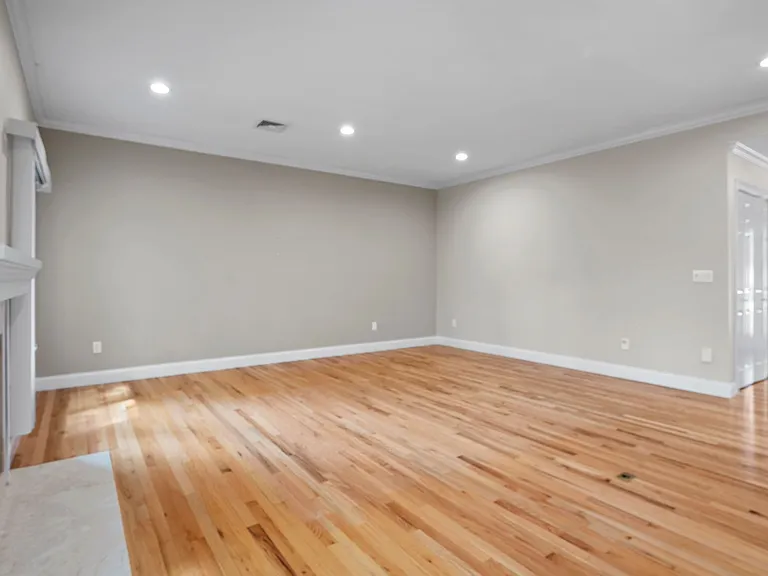 802 Heritage Hls — Photo 6