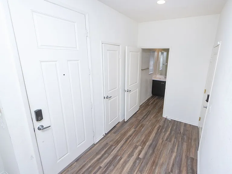 5405 San Virgilio — Photo 8