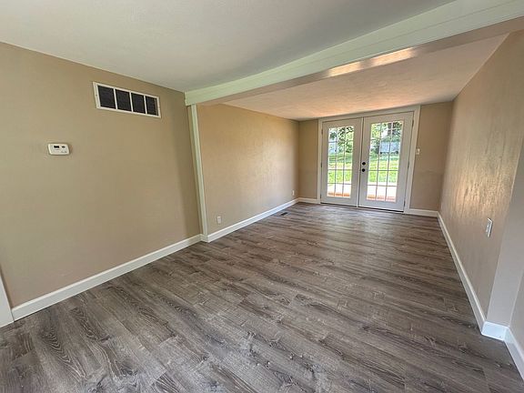 3rd image of 435 N 38th St
