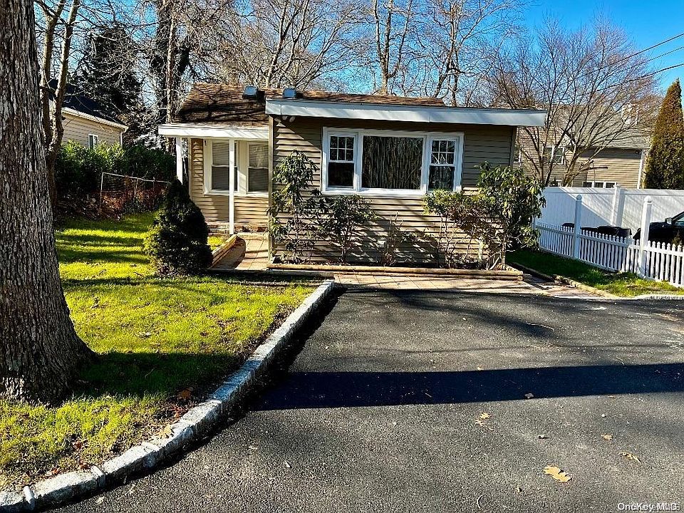 1st image of 14 Valley Drive