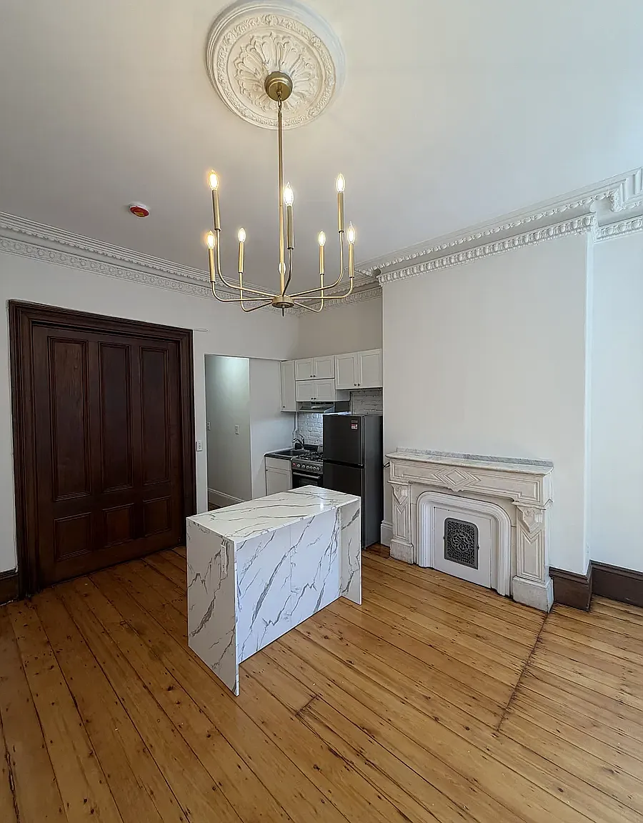 1 bed, 700 sqft, $3,500 — Photo 3