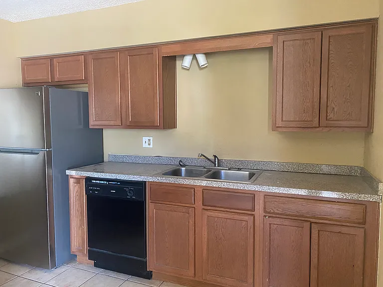 1710 N Travis St #1710 — Photo 3