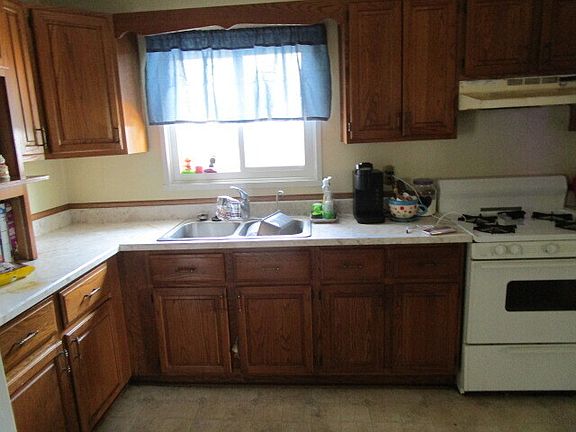 5th image of 2750 Dakota Dr
