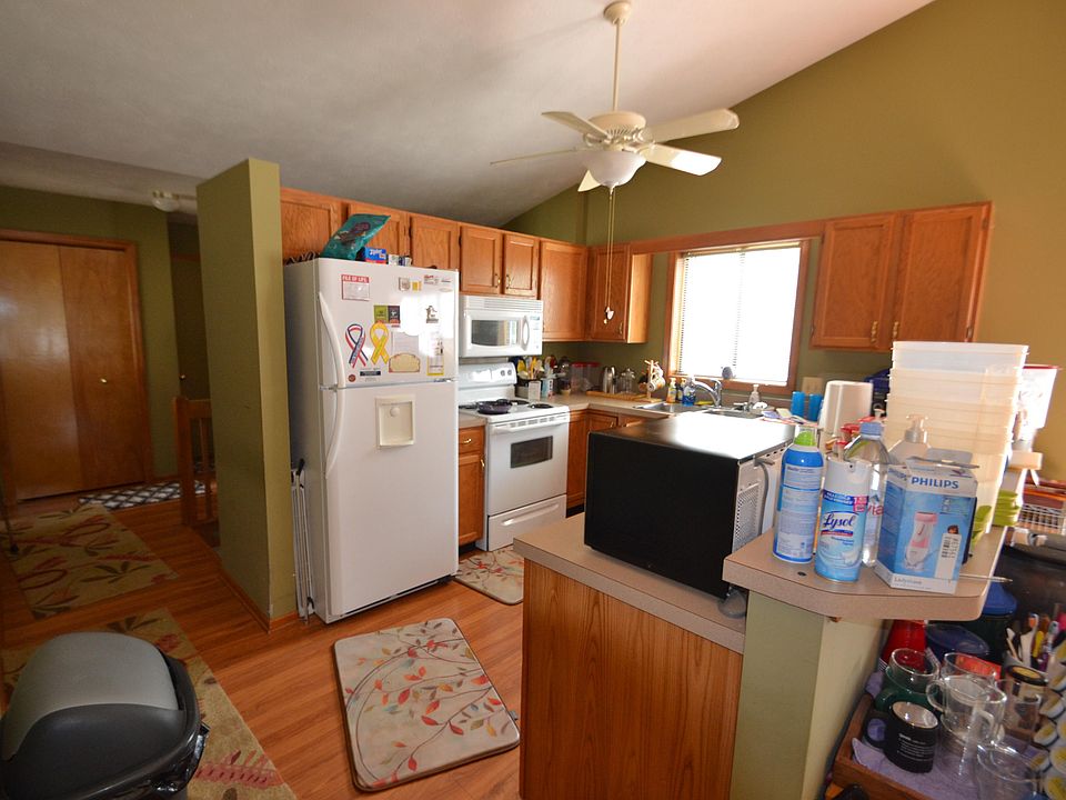 2nd image of 2578 Newberry Ln SE