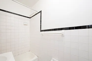 Rented by R New York