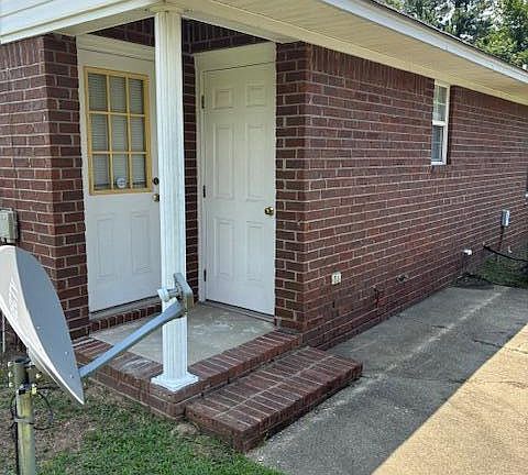 2nd image of 1974 Essex Dr