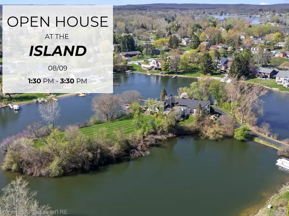 4912 Oakwood Ct, Commerce Township, MI 48382