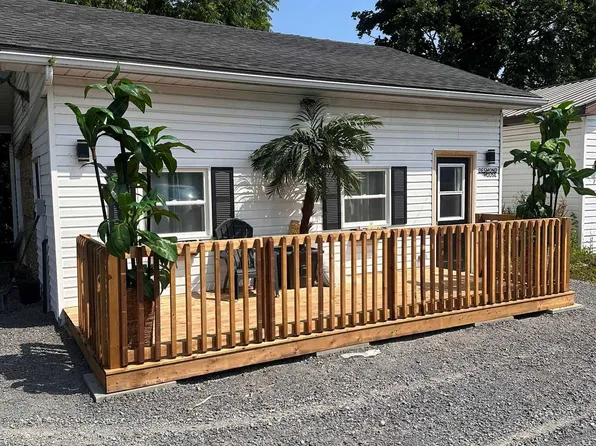 24 Russell St #A, Belleville, ON K8N 2N9