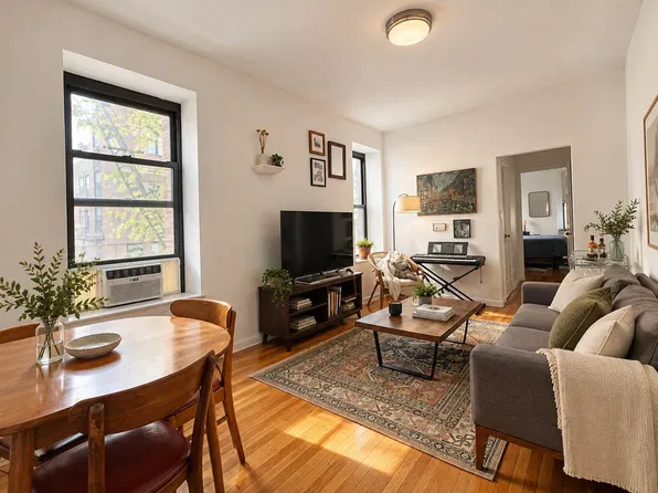 52 Canal St APT 2A, New York, NY 10002