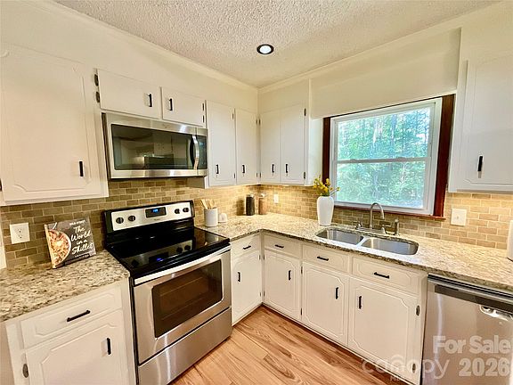 4th image of 9500 Harvest Ln