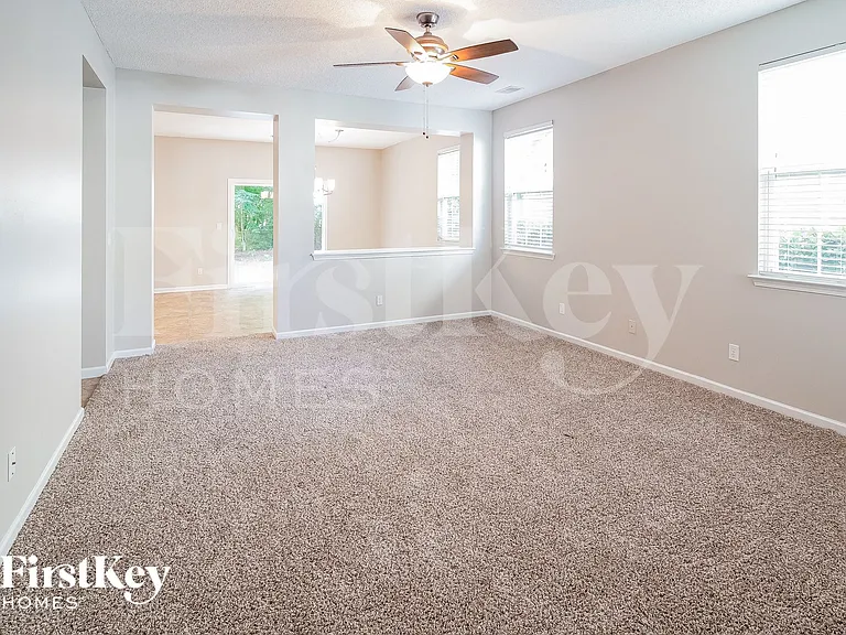 112 Chemistry Cir — Photo 3