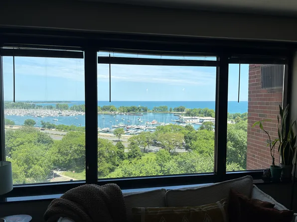 3100 N Lake Shore Dr APT 1212, Chicago, IL 60657